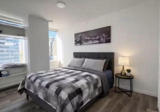 Downtown Modern Suite - 1