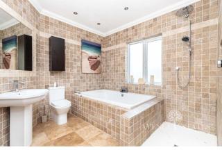 Central detached home - 9