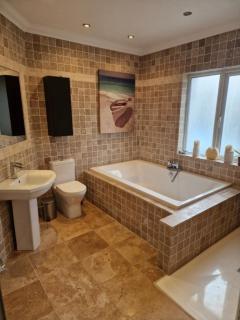 Central detached home - 3