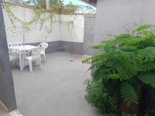 Casa inteira para 5 pessoas WSL, 2 quartos, suite ar, 2 banheiros, home office, estacionamento, próx praia Itaúna - 4