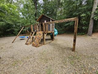 Lazy Daze Lodge - Hot Tub Playset & Firepit - 8