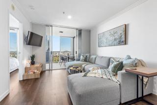 Modern on Mary 1 Bedroom, 1 Bathroom, 1 Car, Views! - 9