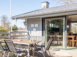 6 person holiday home in Glesborg - 2