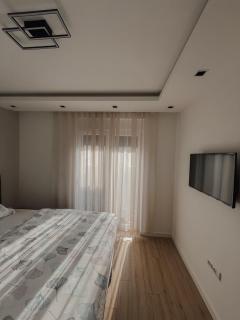 Omnia Lux - 5