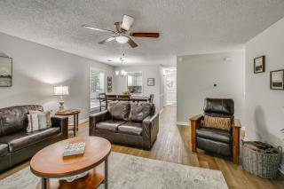Golf & Lake Gateway: Hot Springs Village Retreat - 3