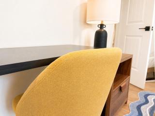 Downtown Luxe Retreat - King Bed, Pool, Pong, Billiards, Grill & FREE Coffee - 7
