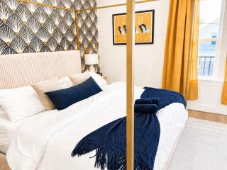 Downtown Luxe Retreat - King Bed, Pool, Pong, Billiards, Grill & FREE Coffee - 1