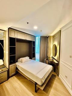 Skyline Apartment with Designer Room and Best View - 2