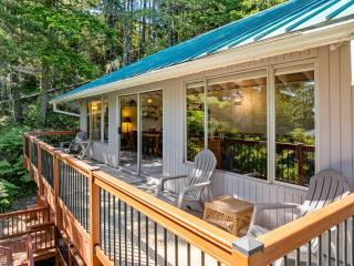 Hidden Oasis - Dog-friendly house in Manzanita with 3 decks walk to the beach - 5