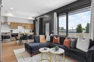 GULCH Condo with Pool Gym Private Patio & Garage - 0