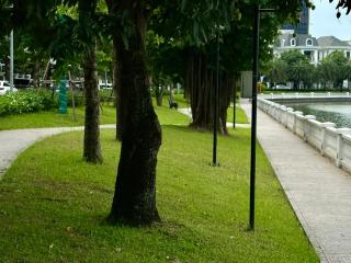 Elegant Relaxing Apartment with Comfortable Bed at Green Bay Hanoi Area - 9