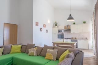Apartments with parking space Vir - 17879 - 2