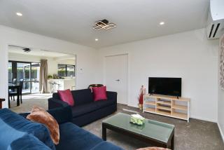 The Russley - Bookahome - 5