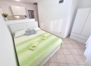 Apartments with WiFi Komiza, Vis - 26985 - 5