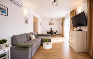 3 Bedroom Beautiful Home In Sutivan - 2