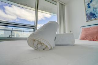 House in the Sky Huge 1,500sqft Instaworthy Views - 8