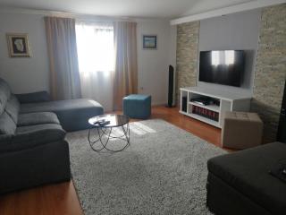 Apartments with swimming pool Kastel Kambelovac, Kastela - 27472 - 3
