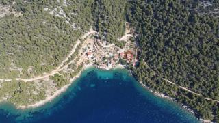 Seaside secluded apartments Cove Rapak, Hvar - 27485 - 0