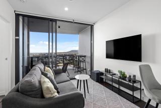 Stunning Apt with Sunset Views, Car Park, Gym and Pool - 4