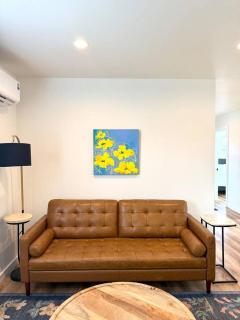 Remodeled Central Location Apt. Near Tacoma Dome - 5