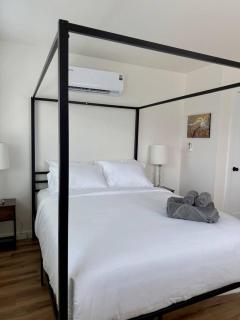 Remodeled Central Location Apt. Near Tacoma Dome - 4