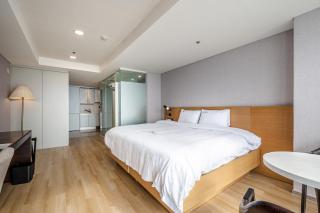 Haeundae Seacloud Hotel Residence - 7