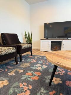 Remodeled Central Location Apt. Near Tacoma Dome - 6