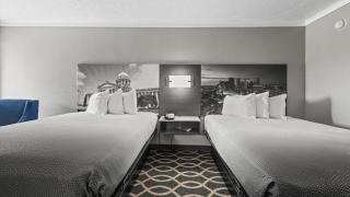 Super 8 by Wyndham Norman West - 6