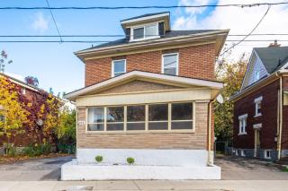 Large groups 4 Bedrooms -Sleep 8 Walk to DT - 3