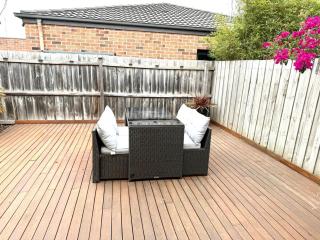 2-Bed Unit Near Chelsea Beach With Large Patio - 1