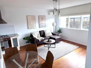 2-Bed Unit Near Chelsea Beach With Large Patio - 9
