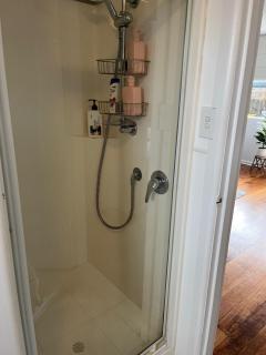 2-Bed Unit Near Chelsea Beach With Large Patio - 3