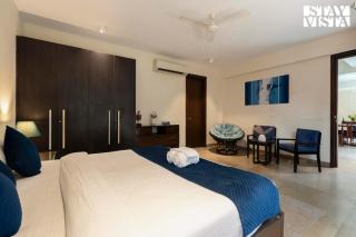 StayVista at Brew & Breeze with Pool & Lawn - 4