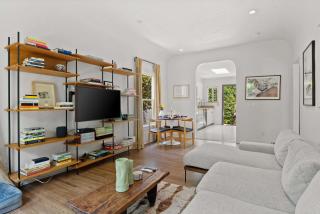 Beverly Grove 2BR Near Melrose Ave by Colby and Conrad - 8