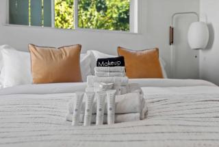 Beverly Grove 2BR Near Melrose Ave by Colby and Conrad - 3