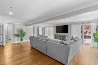 San Pedro 5BR - Coastal Retreat by Colby & Conrad - 8
