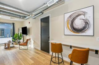 Luxury Apartment Near Downtown Hyde Park Flats - 4