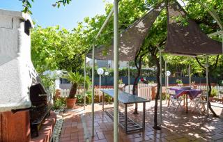 2 Bedroom Nice Apartment In Rosignano Solvay - 1