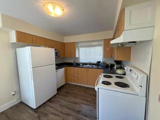 Vancouver Cozy Room- Downtown 6 Min, Free Parking & Near Transit - 8