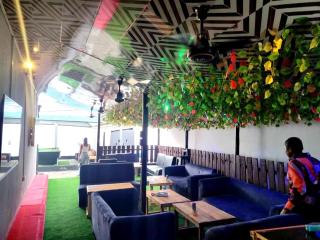 G Spot Hotel - 9