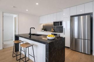 2BR Utopia Fortitude Valley -Pool-Rooftop-King beds - 1