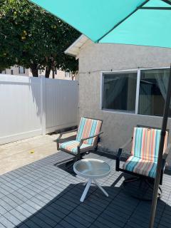 Pet Friendly Studio with Fully Fenced Patio - 1
