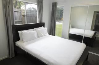 Leafy Plainland Living Spacious 4-Bedroom Retrea - 7