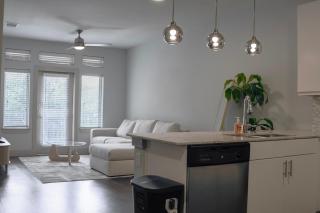 Cozy Luxury Getaway - 9