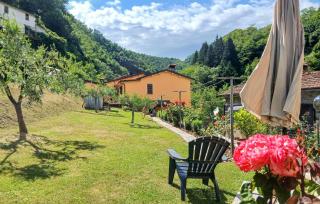 Gorgeous Home In Fabbriche Di Vallico With House A Panoramic View - 3