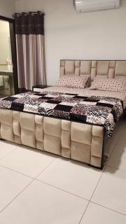 Modern 2BR Apt Near Giga & Zeta Mall Islamabad - 3