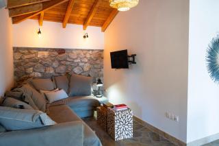 Ermioni Seafront House - 6