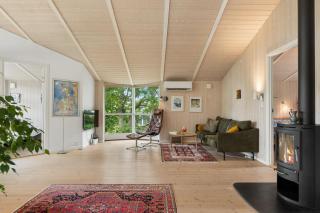 Modern Holiday Home In Peaceful Surroundings - 2
