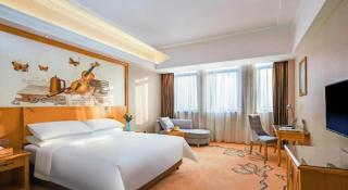 Vienna Hotel Taicang Shanghai East Road Landu Branch - 9