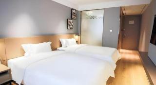 VX Hotel Wuhan Optics Valley Yangjia Bay Metro Station - 5